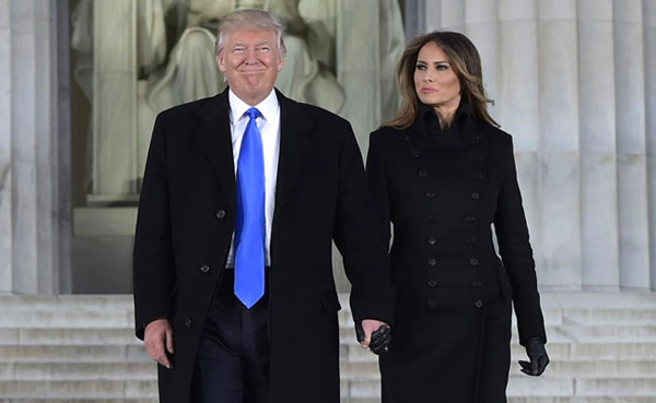 
Khoảnh khắc tình cảm của vợ chồng ông Trump, trước lễ tuyên thệ nhậm chức. Ảnh: Ndtv.
