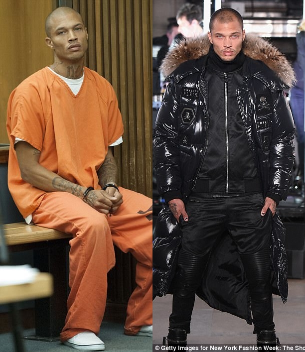 
Từ t&ecirc;n tội phạm nguy hiểm, Jeremy Meeks may mắn trở th&agrave;nh người mẫu s&aacute;ng gi&aacute; của l&agrave;ng thời trang. Cuộc đời n&agrave;y đ&uacute;ng l&agrave; chẳng c&oacute; điều g&igrave; l&agrave; kh&ocirc;ng thể xảy ra cả! (Ảnh: dailymail)​
