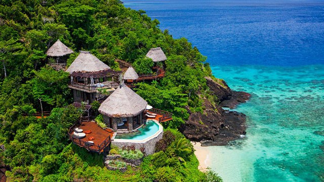 Sau khi tổ chức đám cưới vào tháng 5/2017, cặp đôi đi nghỉ trăng mật tại khu nghỉ dưỡng siêu sang tại đảo Laucala ở Fiji, phía nam Thái Bình Dương. Laucala được coi là điểm đến lý tưởng của giới siêu giàu trên thế giới. Giá phòng mỗi đêm từ 12.800 USD đến 60.000 USD.
