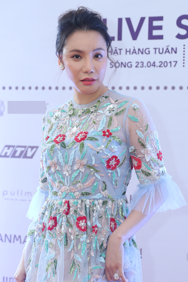 Hồ Quỳnh Hương trở lại ghế nóng sau X-Factor 2014. Nữ ca sĩ rất háo hức với format của chương trình.