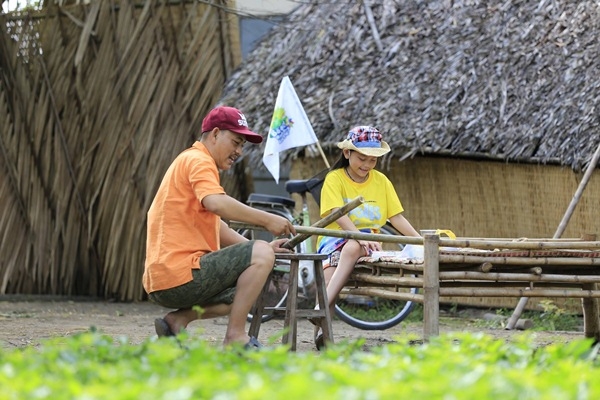 Nhạc sĩ Yên Lam và con gái Bào Ngư.