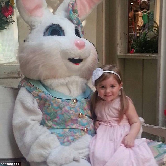 
B&eacute; Raylee v&agrave;o năm 2015. (Ảnh: dailymail)
