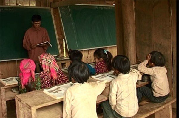 Thầy Nguyễn dạy học ở Lũng Mần