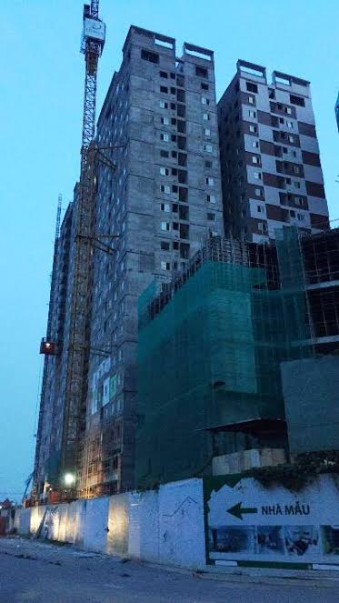 C&ocirc;ng tr&igrave;nh nh&agrave; ở t&aacute;i định cư xảy ra vụ sập gi&agrave;n gi&aacute;o khiến 1 người chết, 1 người bị thương