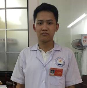 
Sinh viên Phạm Lê Tùng - người bị người nhà bệnh nhân tát liên tiếp vào mặt và đe doạ. Ảnh: TL
