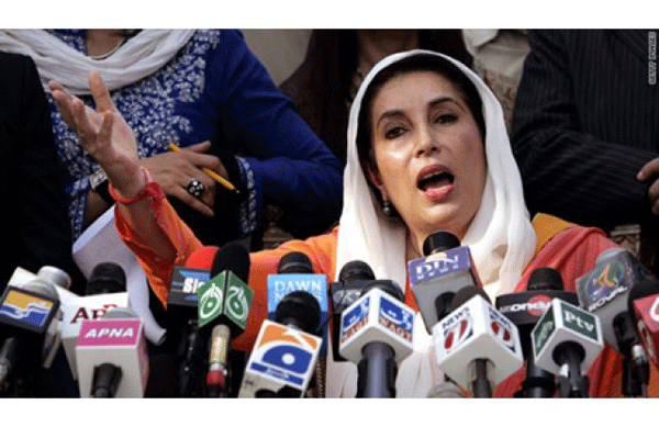 
Bà Benazir bị giết trong một vụ nổ bom liều chết.
