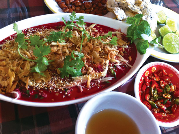 
N&ecirc;n n&oacute;i kh&ocirc;ng n&ecirc;n ăn tiết canh. Ảnh minh họa.
