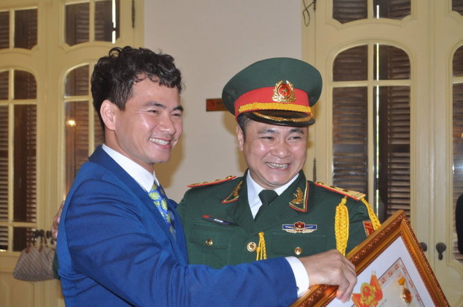 Xuân Bắc -Tự Long không chỉ là cặp đôi ăn ý trên sân khấu mà còn là đôi bạn thân ngoài đời
