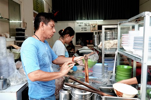 
Gian bếp của gia đ&igrave;nh anh T&acirc;n. Ảnh: Di Vỹ.
