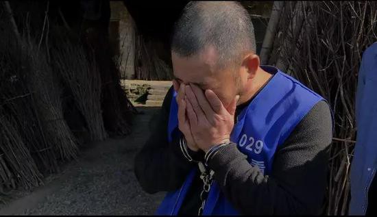 Nước mắt của kẻ s&aacute;t nh&acirc;n.