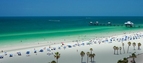 B&atilde;i biển St. Pete ở bang Florida, Mỹ. Ảnh: AP.