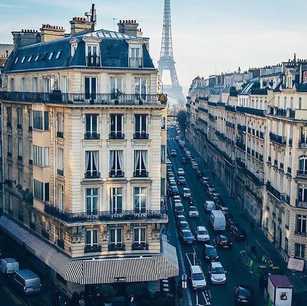 
Từ khách sạn này du khách chỉ phải đi bộ hơn 1km để tới tháp Eiffel.
