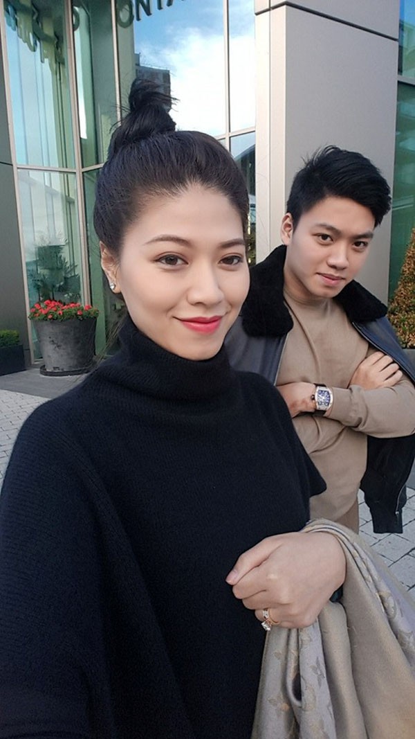 BTV Ngọc Trinh cùng em trai Bảo Hưng.