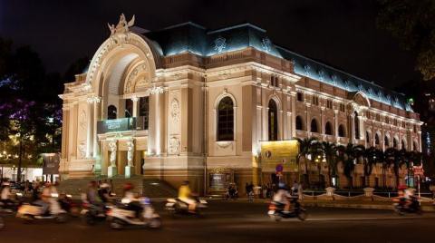 
Hầu hết chương trình nghệ thuật nhạc giao hưởng hiện nay đều được biểu diễn tại Nhà hát Thành phố. Ảnh: Báo Đất Việt

