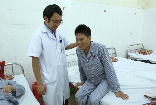 Bệnh nhân đang được điều trị chăm sóc tại bệnh viện. Ảnh do bệnh viện cung cấp.