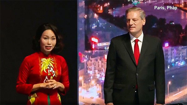 Bà Lê Thị Thu Thủy, Phó chủ tịch Vingroup cho biết, mục tiêu của Tập đoàn là xây dựng thương hiệu xe Việt tầm cỡ quốc tế. Ảnh: VnExpress