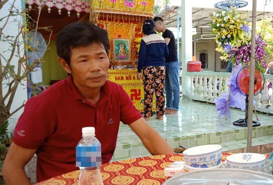 Cha của Hào vẫn chưa tin vào tai nạn kinh hoàng xảy ra với con mình.