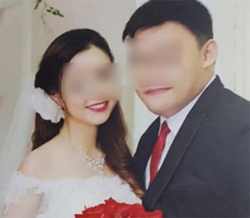 Người đàn ông Singapore và vợ Việt khi mới kết hôn vào cuối năm ngoái. Ảnh: Independent Singapore