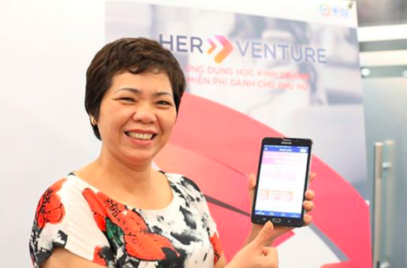 
Chị Đào Thị Lương hài lòng với các tiện ích ứng dụng HerVenture mang lại
