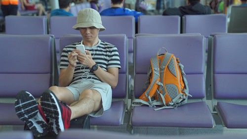 
Người trẻ Việt ngày càng thích du lịch bụi và nhạy bén với công nghệ. Ảnh: Tâm Bùi.
