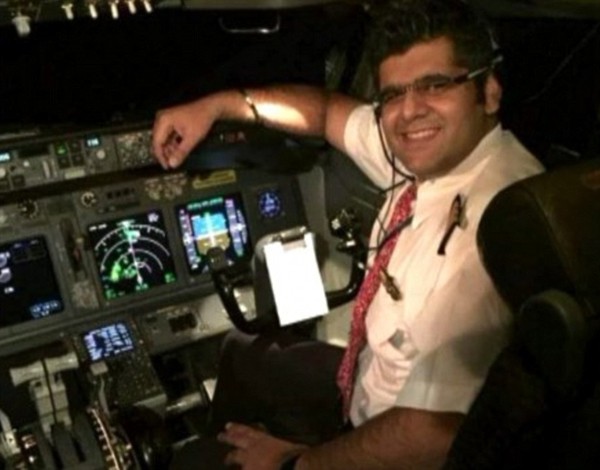 
Ông Bhavye Suneja, một trong 2 phi công của chuyến bay.
