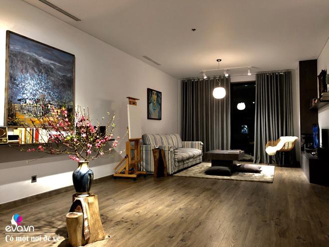 Không gian phòng khách đơn giản của nhà anh Việt Anh.