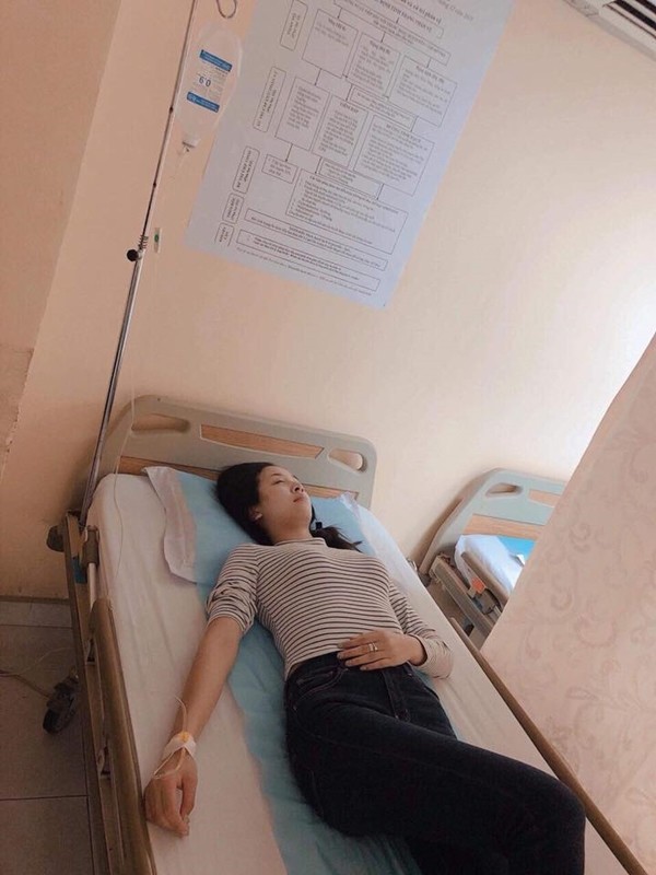 
Nguyễn Thúy An nhập viện để phẫu thuật.
