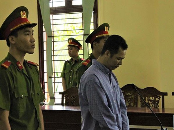 
Bị cáo Tín tại phiên tòa.
