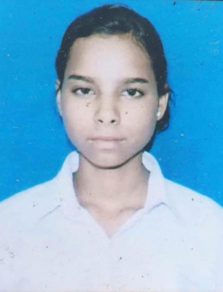 Nạn nhân Suvita Yadav học cùng trường và quen biết một trong ba nghi phạm. Ảnh: The Sun.
