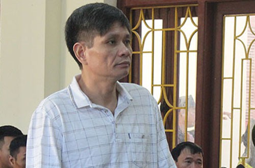 
Bị c&aacute;o Đạt tại phi&ecirc;n t&ograve;a sơ thẩm. Ảnh: K. Anh.
