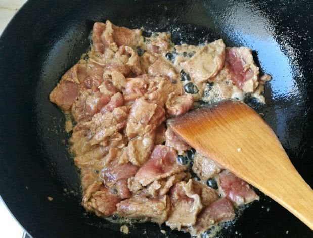 Vậy là bạn đã có món thịt bò xào thơm ngậy, mềm tan và ngon xuất sắc rồi. Chúc bạn ngon miệng!