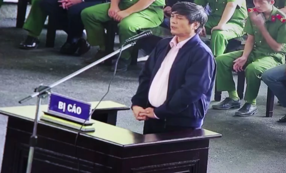 
Bị cáo Nguyễn Thanh Hóa trả lời tại tòa sáng nay
