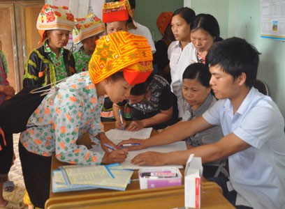 
Phụ nữ xã Mẫu Sơn, huyện Cao Lộc đăng ký dịch vụ dân số-KHHGĐ. Ảnh: langsonnews
