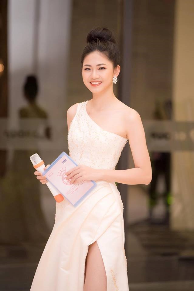 Khoảng thời gian đồng hành cùng cuộc thi Hoa hậu Việt Nam 2018, Thanh Tú cũng tham gia dẫn chương trình ở một vài sự kiện.