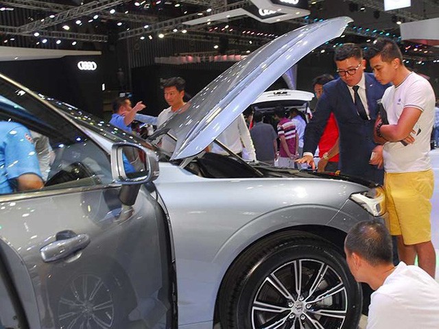 
Xe Th&aacute;i đổ bộ ồ ạt Việt Nam cuối năm nhằm v&eacute;t kh&aacute;ch mua m&ugrave;a cao điểm
