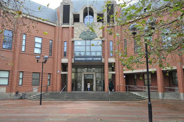 T&ograve;a &aacute;n th&agrave;nh phố Hull đ&atilde; tuy&ecirc;n &aacute;n Thomas 32 th&aacute;ng t&ugrave;.