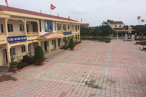 Nhà chức trách huyện Quảng Ninh khởi tố vụ án Hành hạ người khác, xảy ra tại trường THCS Duy Ninh, nơi cô giáo yêu cầu học sinh tát bạn học. Ảnh: Hoàng Táo