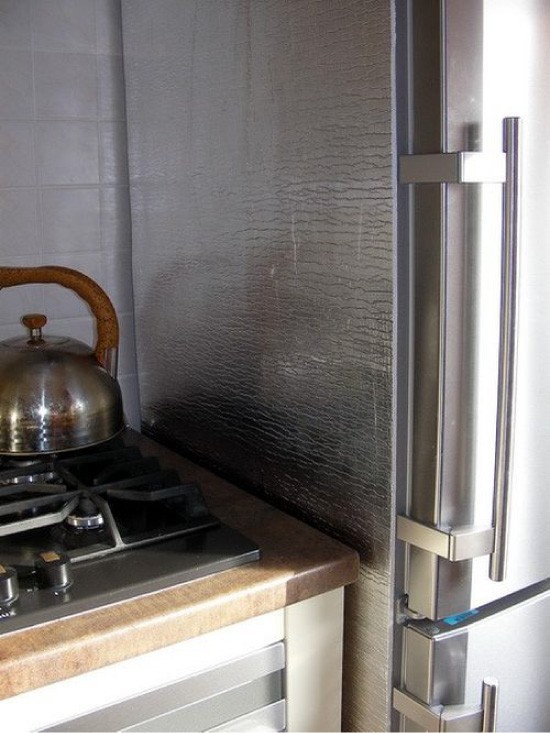 
Một ví dụ về cách nhiệt bếp gas với tủ lạnh.
