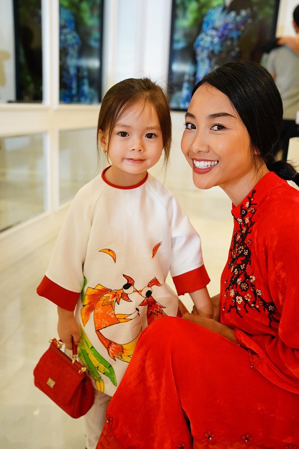 Từ nhỏ, con gái Đoan Trang đã sống cuộc sống sung sướng với những món đồ hiệu sành điệu, đắt đỏ.