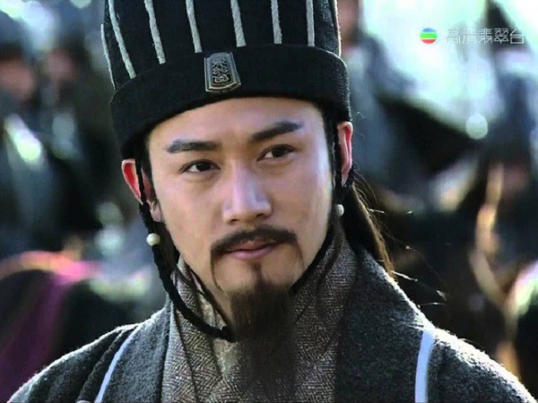 Tạo hình Gia Cát Lượng (Lục Nghị thủ vai) trong phim truyền hình Tân Tam Quốc phát sóng chính thức năm 2010