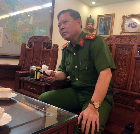 
Đại tá Phương bị đình chỉ công tác 1 tháng để Thanh tra Bộ Công an xác minh nội dung tố cáo nhận tiền chạy án.
