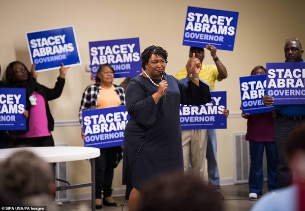 
Đại diện Đảng Dân chủ, bà Stacey Abrams của Gruzia
