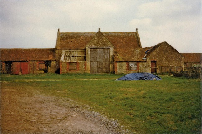 Trang trại cũ kỹ.