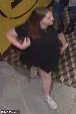 Cảnh sát cung cấp hình ảnh từ CCTV cho thấy Grace Millane, 22 tuổi, đang rời Sky City vào khoảng 7:15 tối ngày 1/12