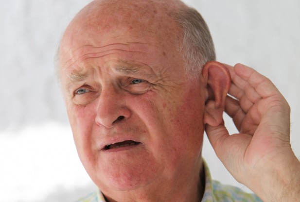 
Khi thính lực bị giảm sút, người cao tuổi sẽ gặp rất nhiều khó khăn trong giao tiếp, ảnh hưởng đến chất lượng cuộc sống. Ảnh minh họa
