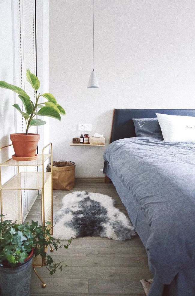 Phòng ngủ thoáng sáng, ngăn nắp.