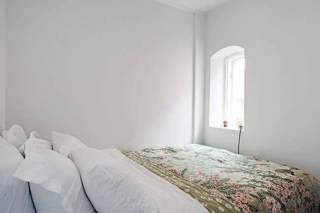 Chủ nhân của ngôi nhà chỉ cần chọn lựa bộ chăn ga với nhiều họa tiết thiên nhiên là đủ để giúp không gian đẹp bình yên và thoải mái cho người sử dụng.