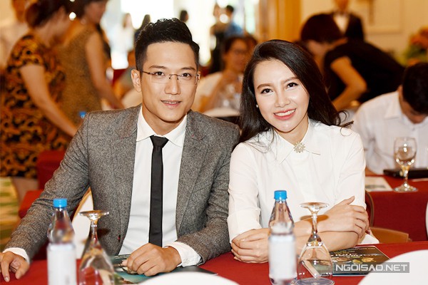 Chí Nhân và Minh Hà tại buổi họp báo ra mắt phim Lựa chọn cuối cùng tháng 7/2016. Ảnh: Giang Huy