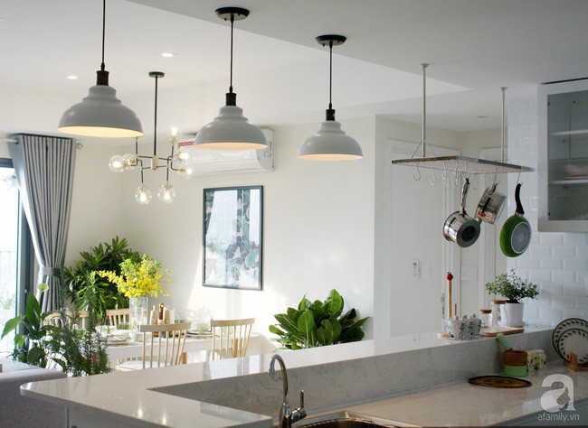 Không sử dụng quá nhiều diện tích nhưng không gian chức năng này vẫn đủ mang lại cảm hứng nấu nướng cùng nhiều điều thú vị dành cho cuộc sống của gia đình trẻ.