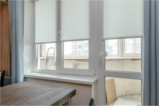 Rèm cửa từ trên xuống có thể tùy chỉnh xuống lên bao nhiêu tùy thích.